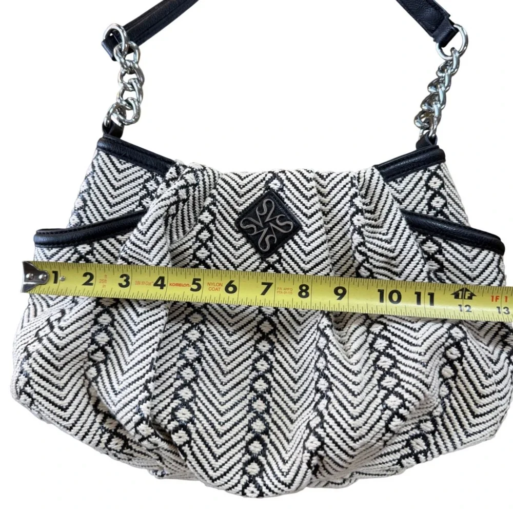 Simply Vera Vera Wang Black White Chevron Woven Shoulder Bag Chain Strap EUC